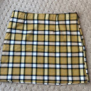 Plaid mini skirt